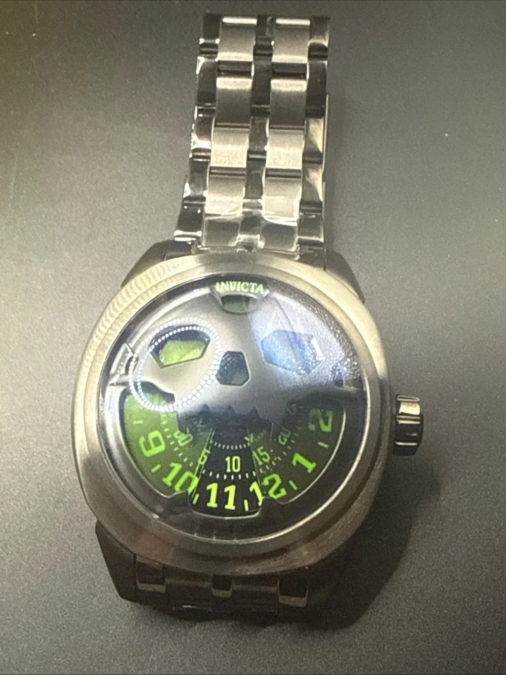 Invicta Speedway Skull Automatic (Model 33204) Green Dial